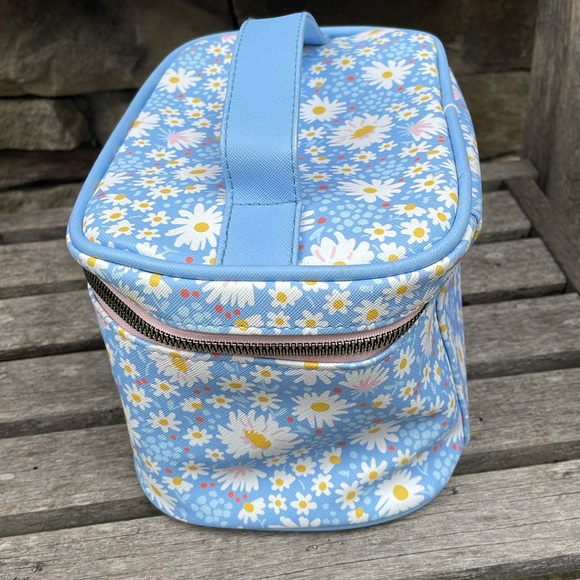 OCS Designs train case and cosmetic bag duo - Picture 6 of 16